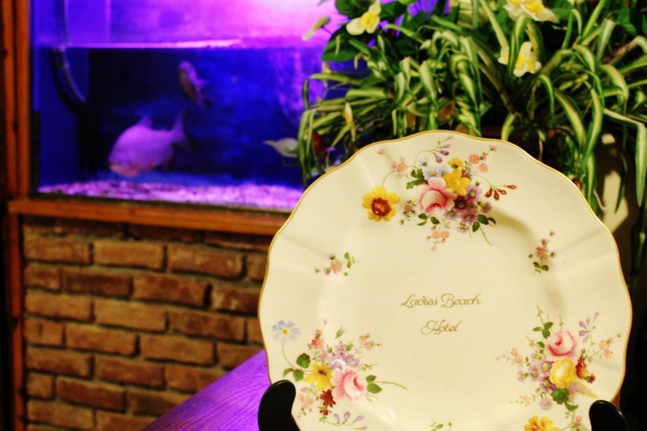 Ladies Beach Hotel كوشاداسيه المظهر الخارجي الصورة